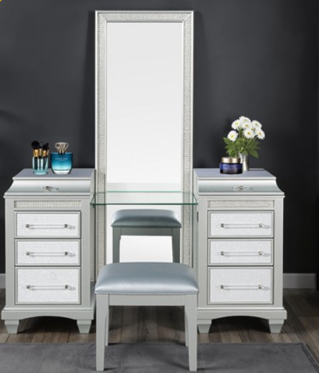 Galea Vanity w/ Stool