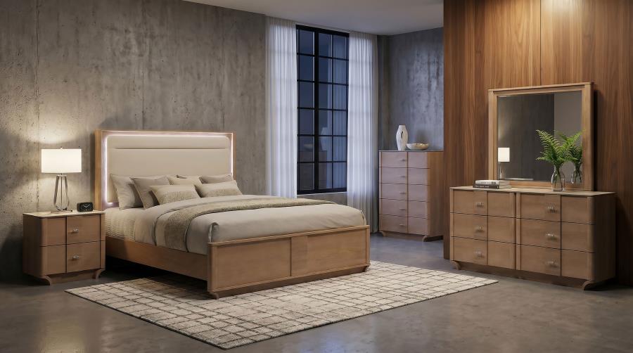 Leanne 4-piece Eastern King Bedroom Set Light Oak