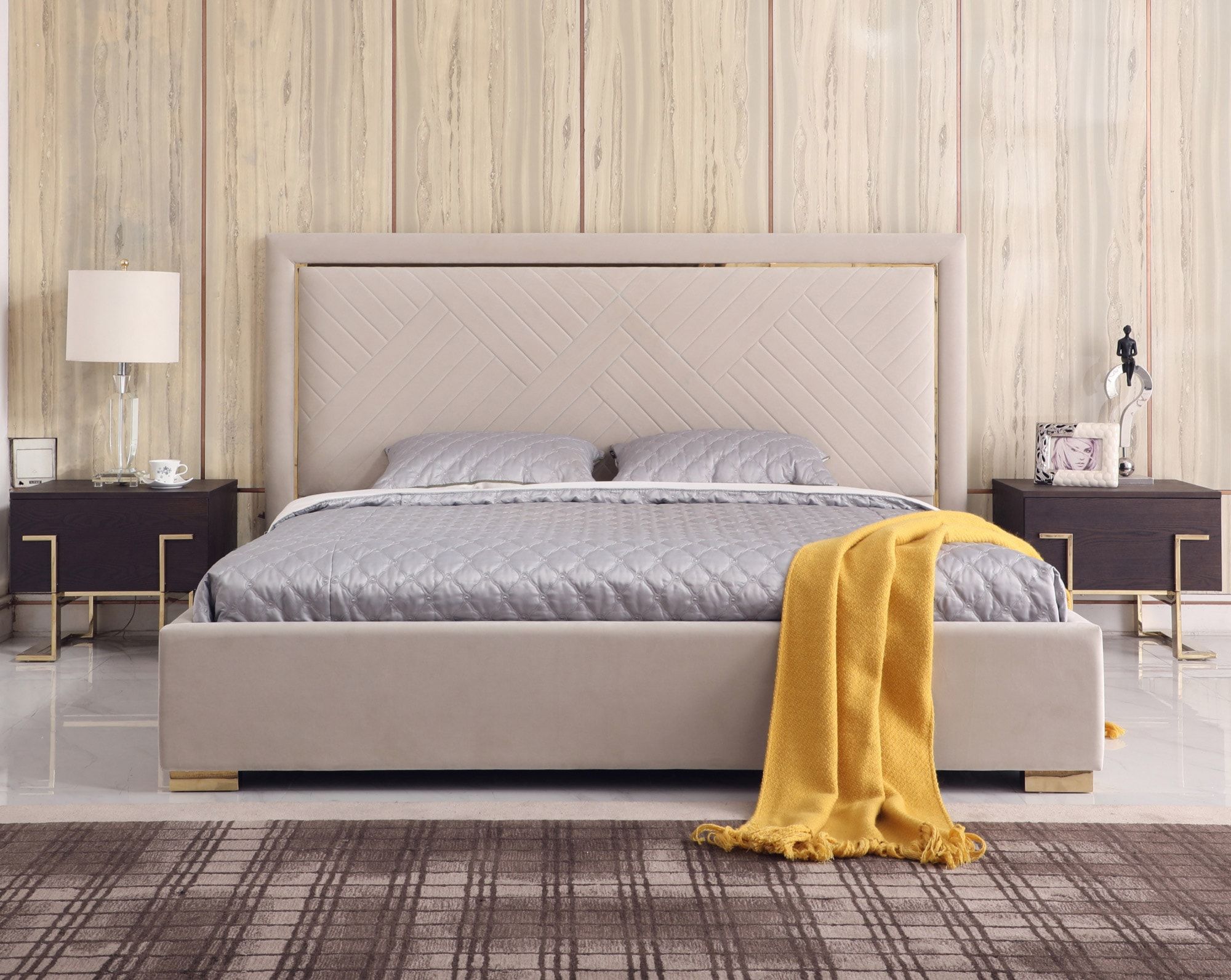 Modrest Corrico - Off White Velvet Modern Bed