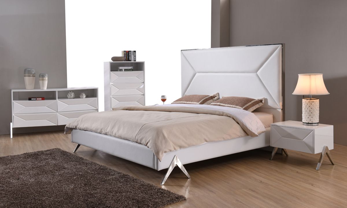 Candid Modern White Bedroom Set